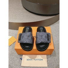 Louis Vuitton Slippers